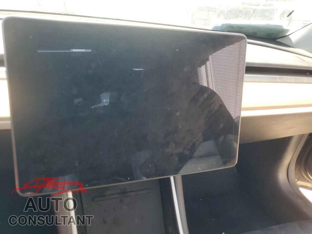 TESLA MODEL 3 2020 - 5YJ3E1EA6LF661186