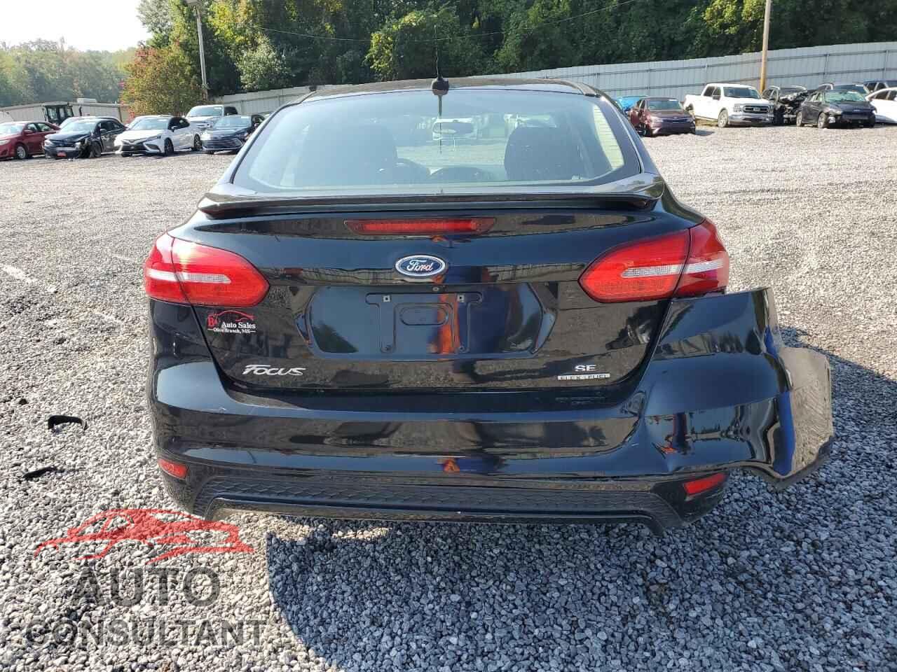 FORD FOCUS 2015 - 1FADP3F26FL218478