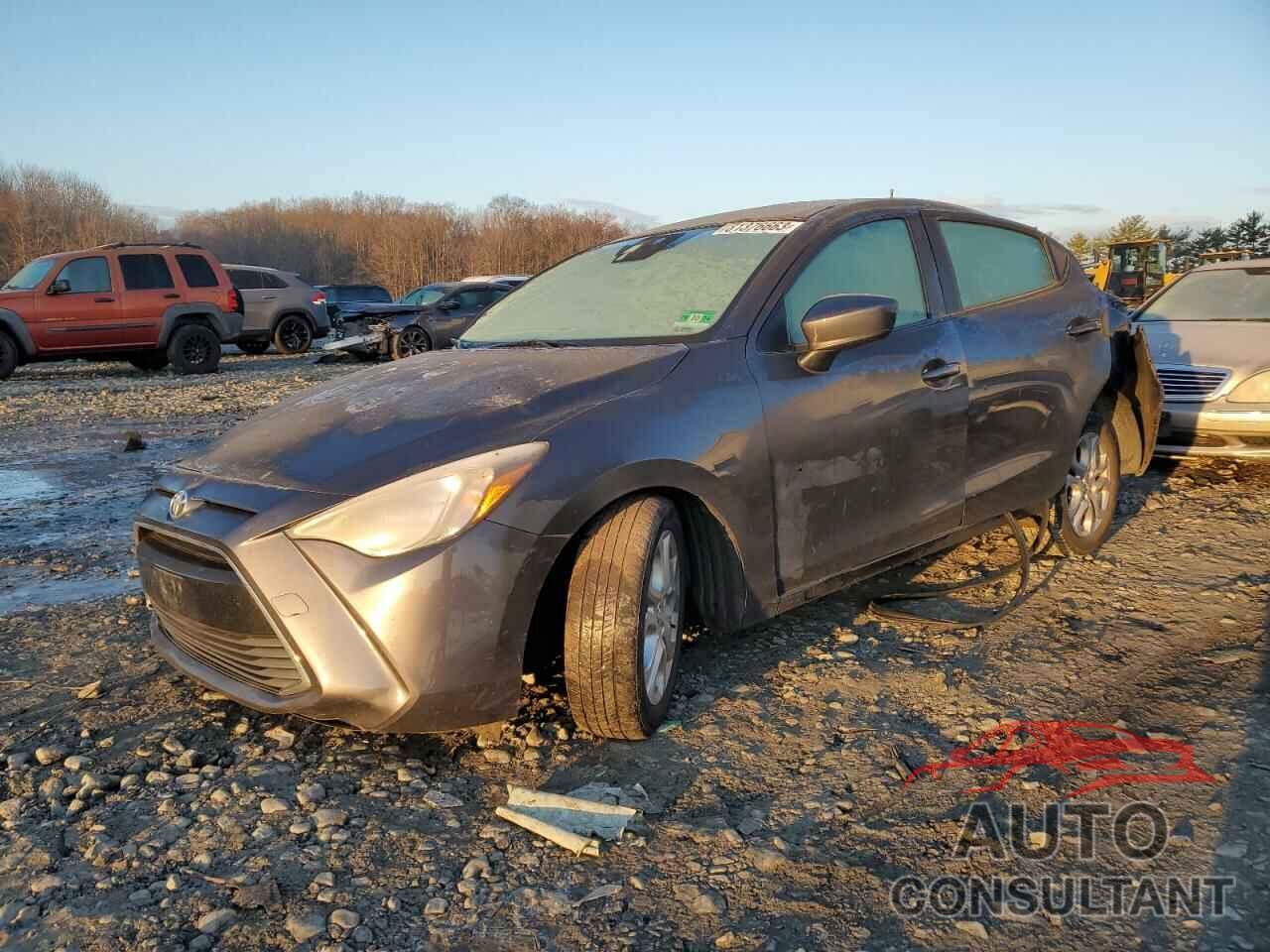 TOYOTA YARIS 2017 - 3MYDLBYV5HY151858