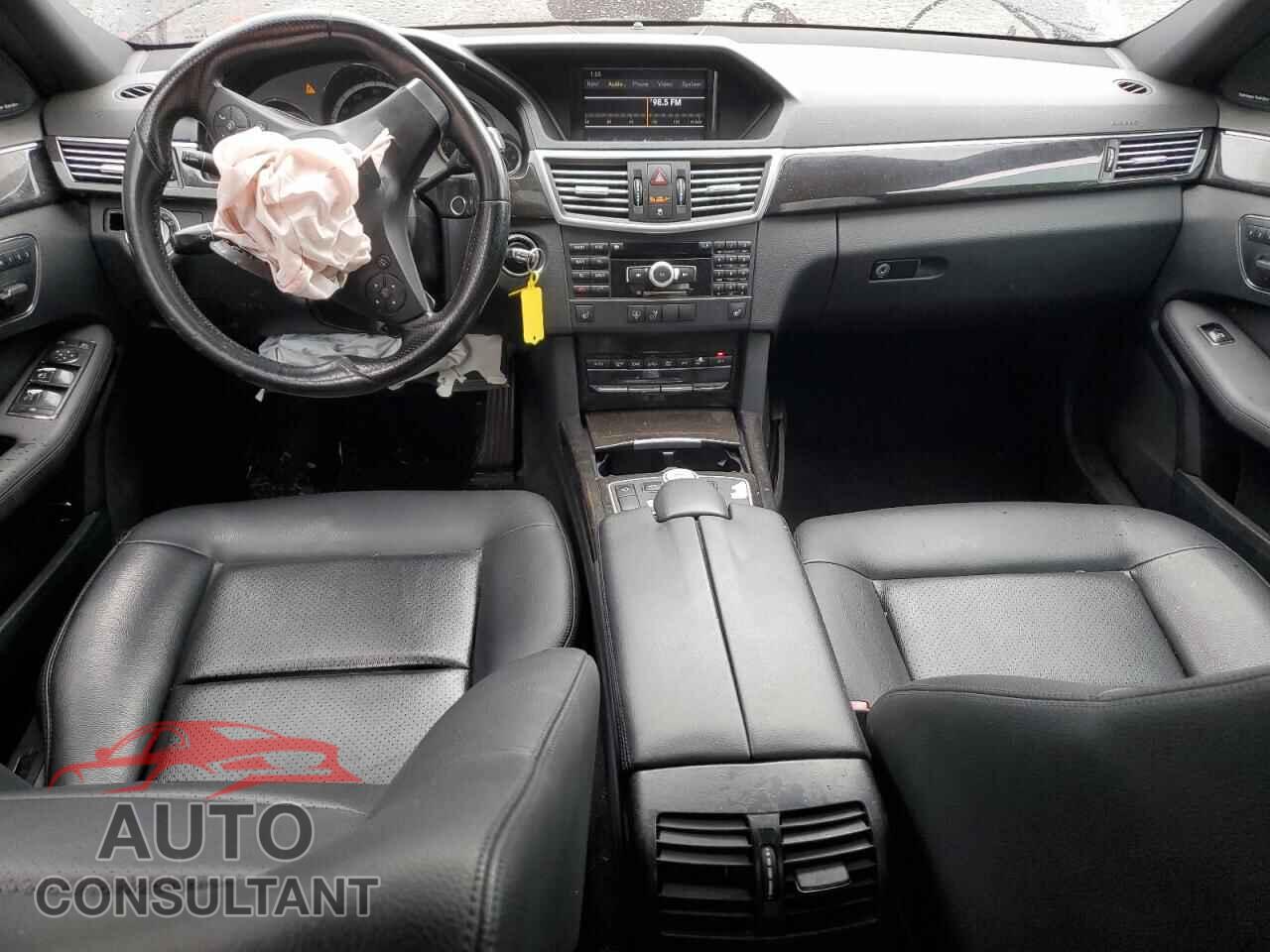MERCEDES-BENZ E-CLASS 2010 - WDDHF5GB8AA022092