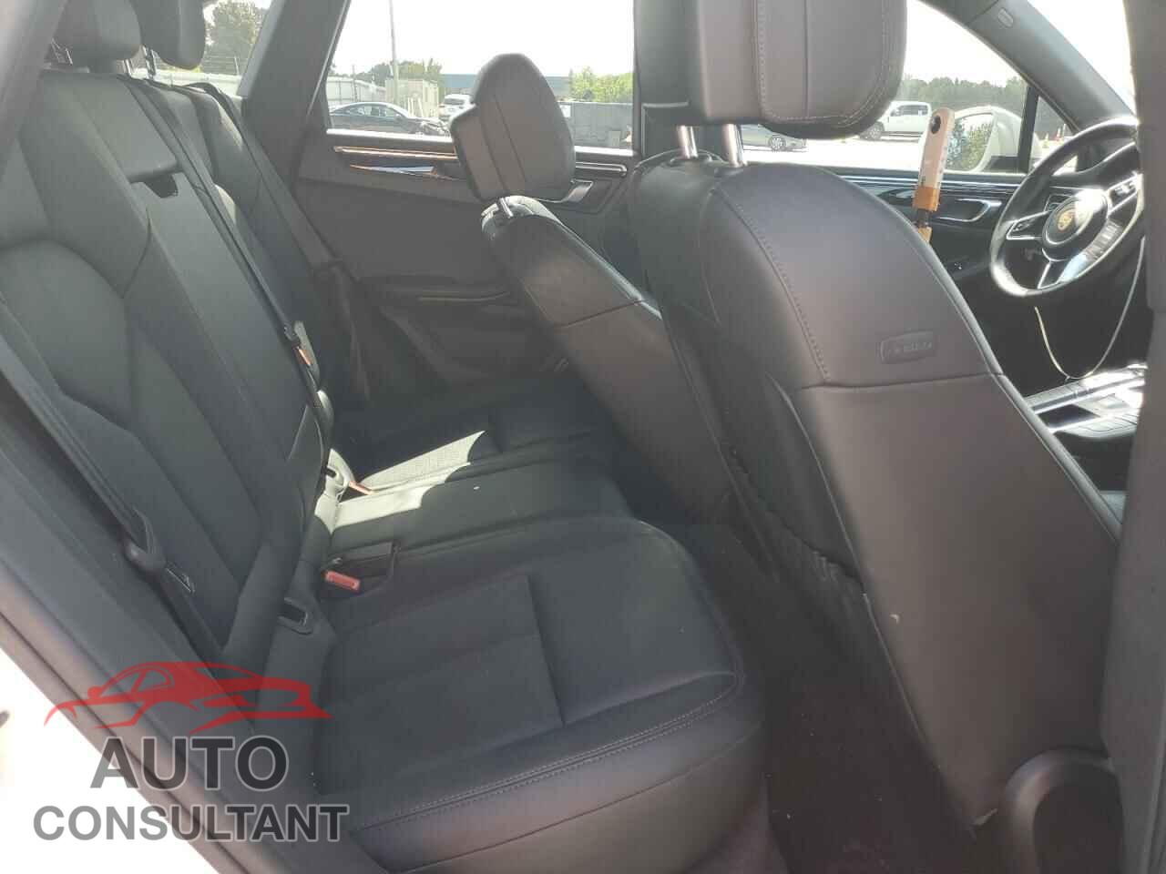 PORSCHE MACAN 2017 - WP1AA2A56HLB00202
