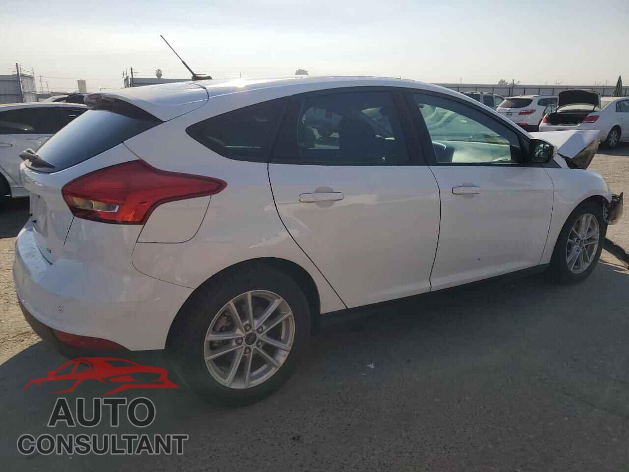 FORD FOCUS 2015 - 1FADP3K28FL358621