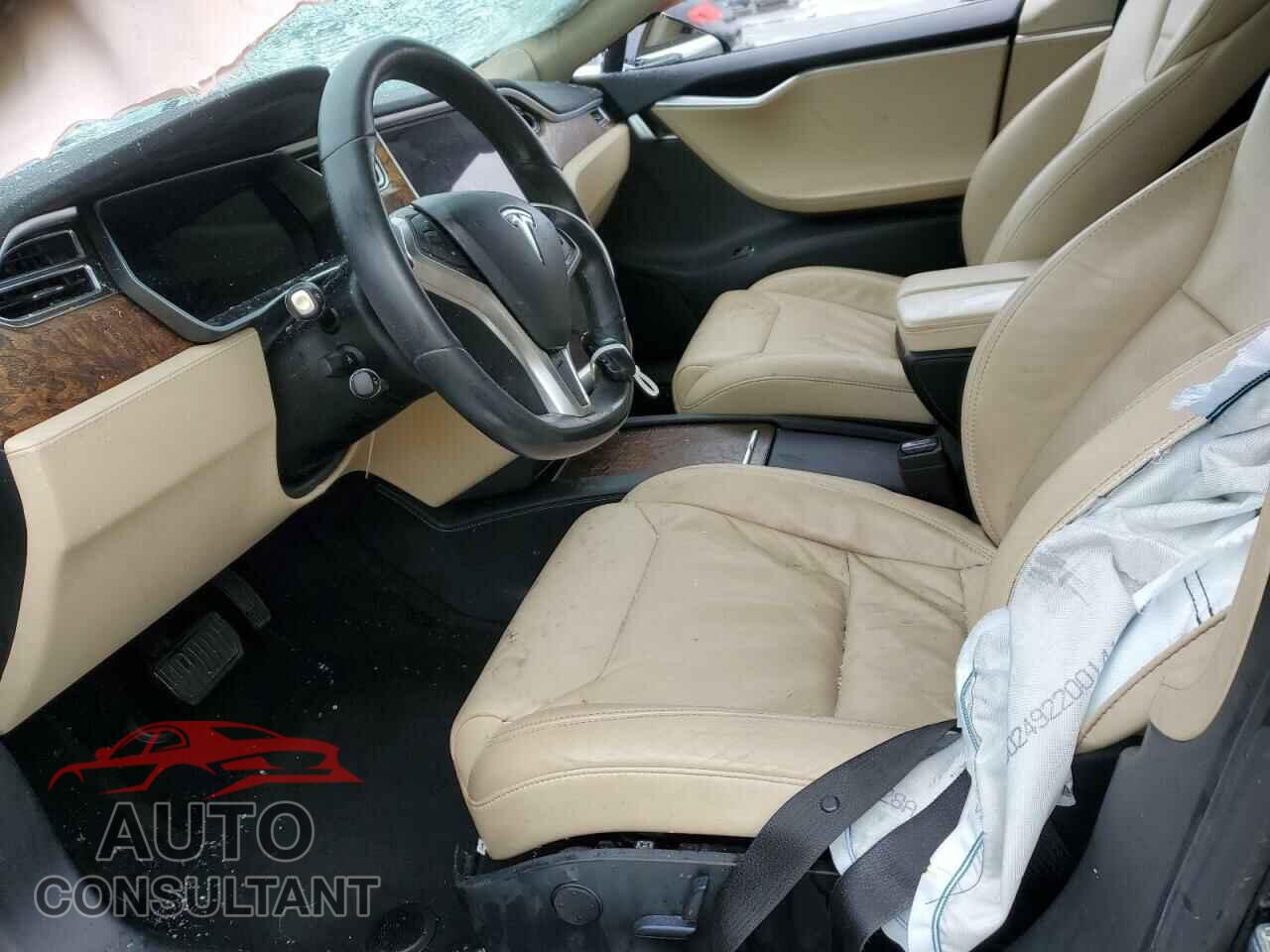 TESLA MODEL S 2017 - 5YJSA1E17HF202585