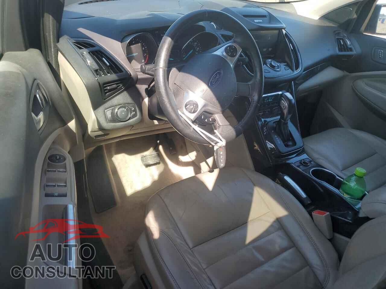 FORD ESCAPE 2015 - 1FMCU0J98FUA20007