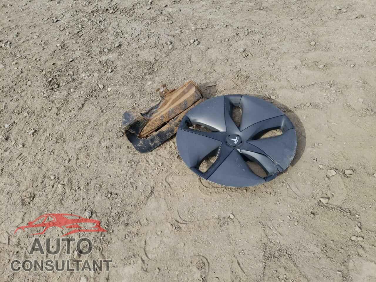 TESLA MODEL 3 2019 - 5YJ3E1EA8KF396253