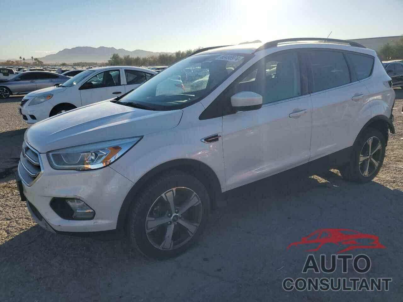 FORD ESCAPE 2017 - 1FMCU9G9XHUE37000