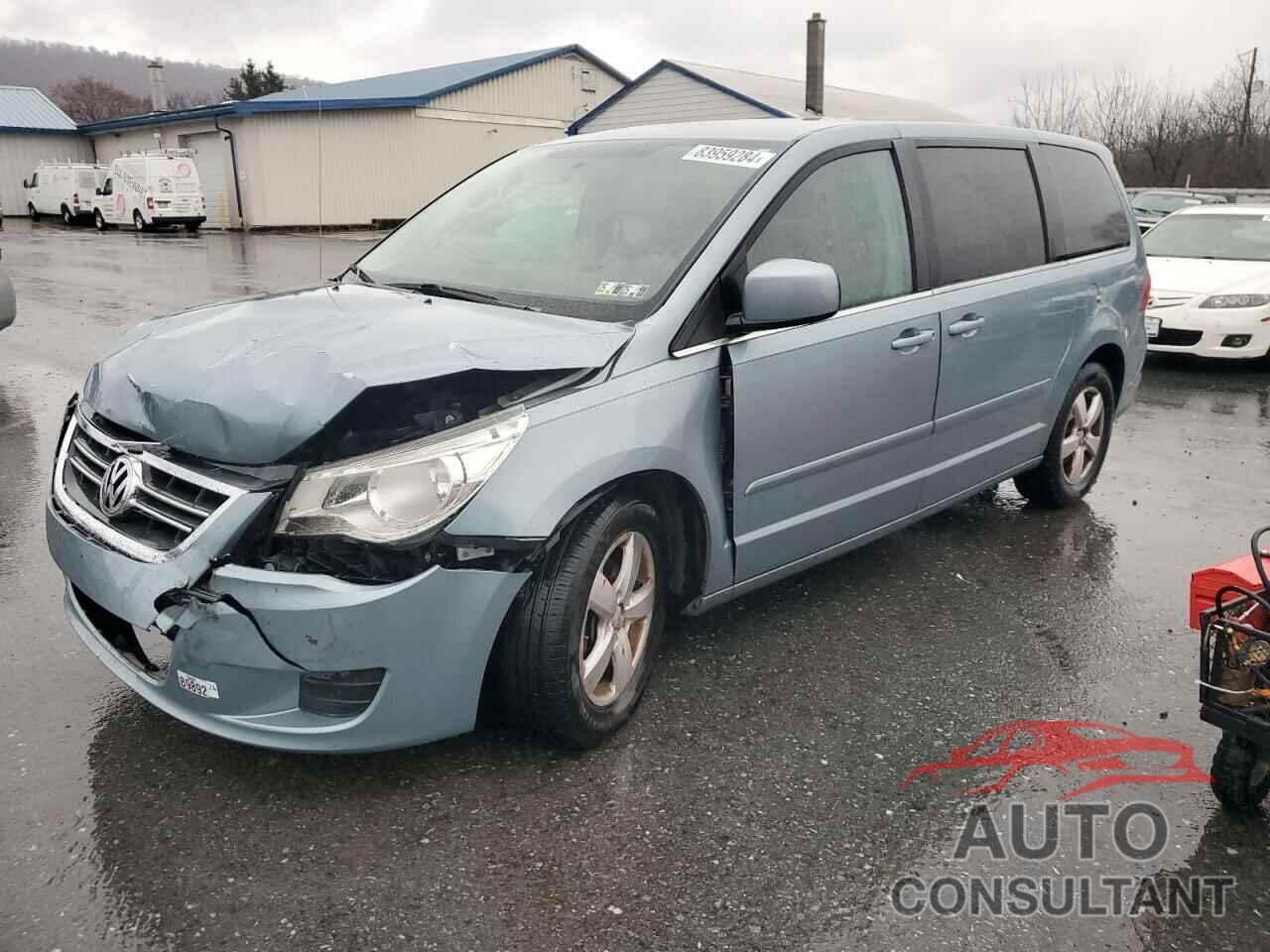 VOLKSWAGEN ROUTAN 2010 - 2V4RW3D14AR325032
