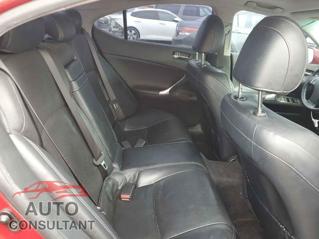 LEXUS IS 2011 - JTHBF5C2XB5131149