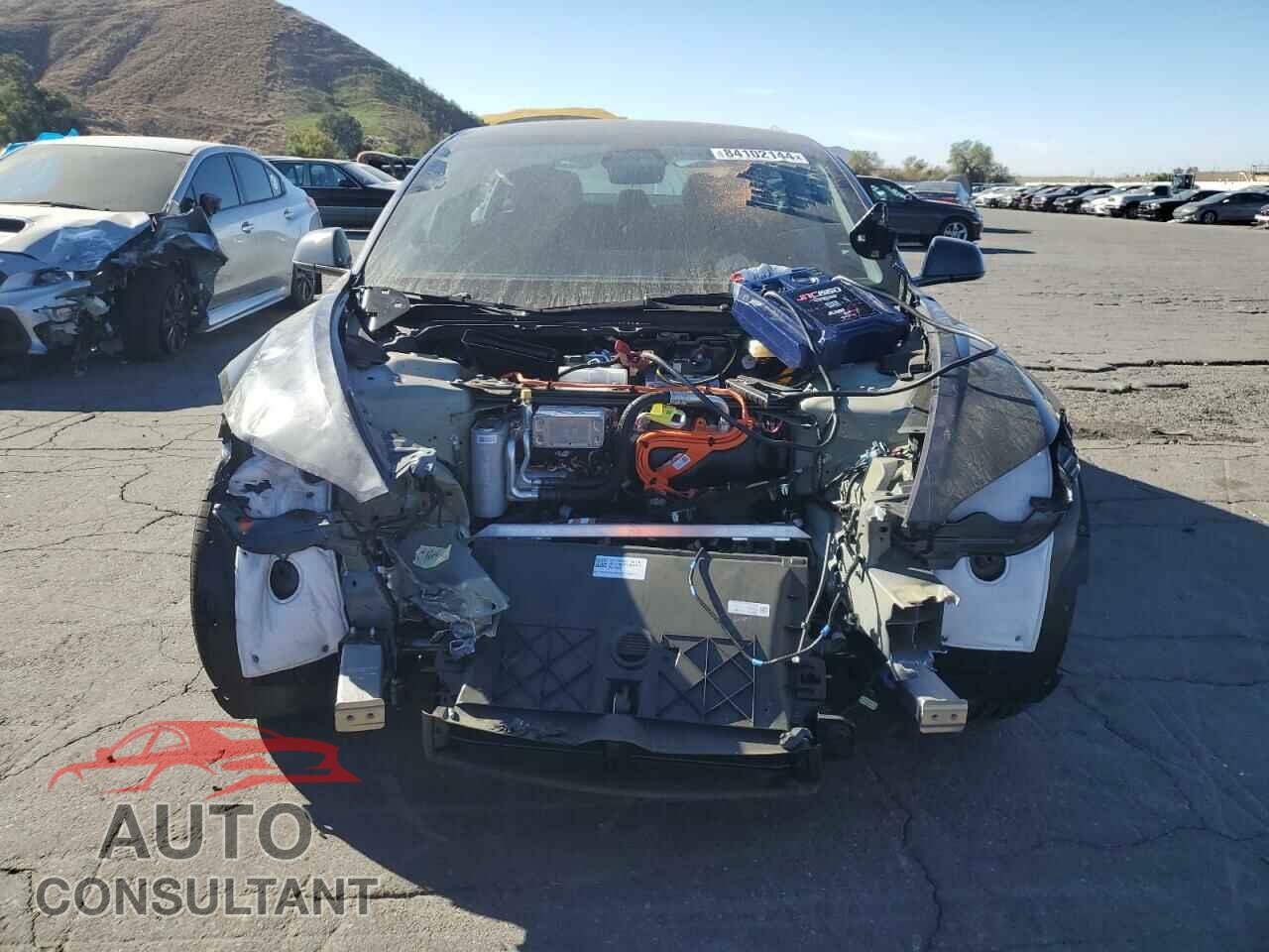 TESLA MODEL 3 2024 - 5YJ3E1EA9RF868423