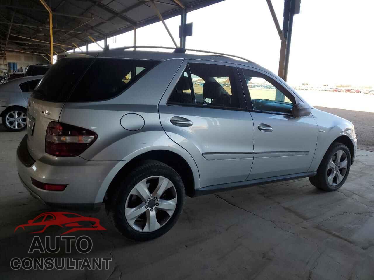 MERCEDES-BENZ M-CLASS 2009 - 4JGBB25E39A481139