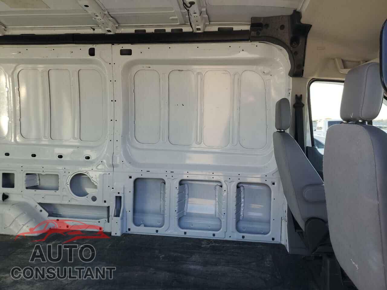 FORD TRANSIT 2019 - 1FTYR2CM6KKA48841