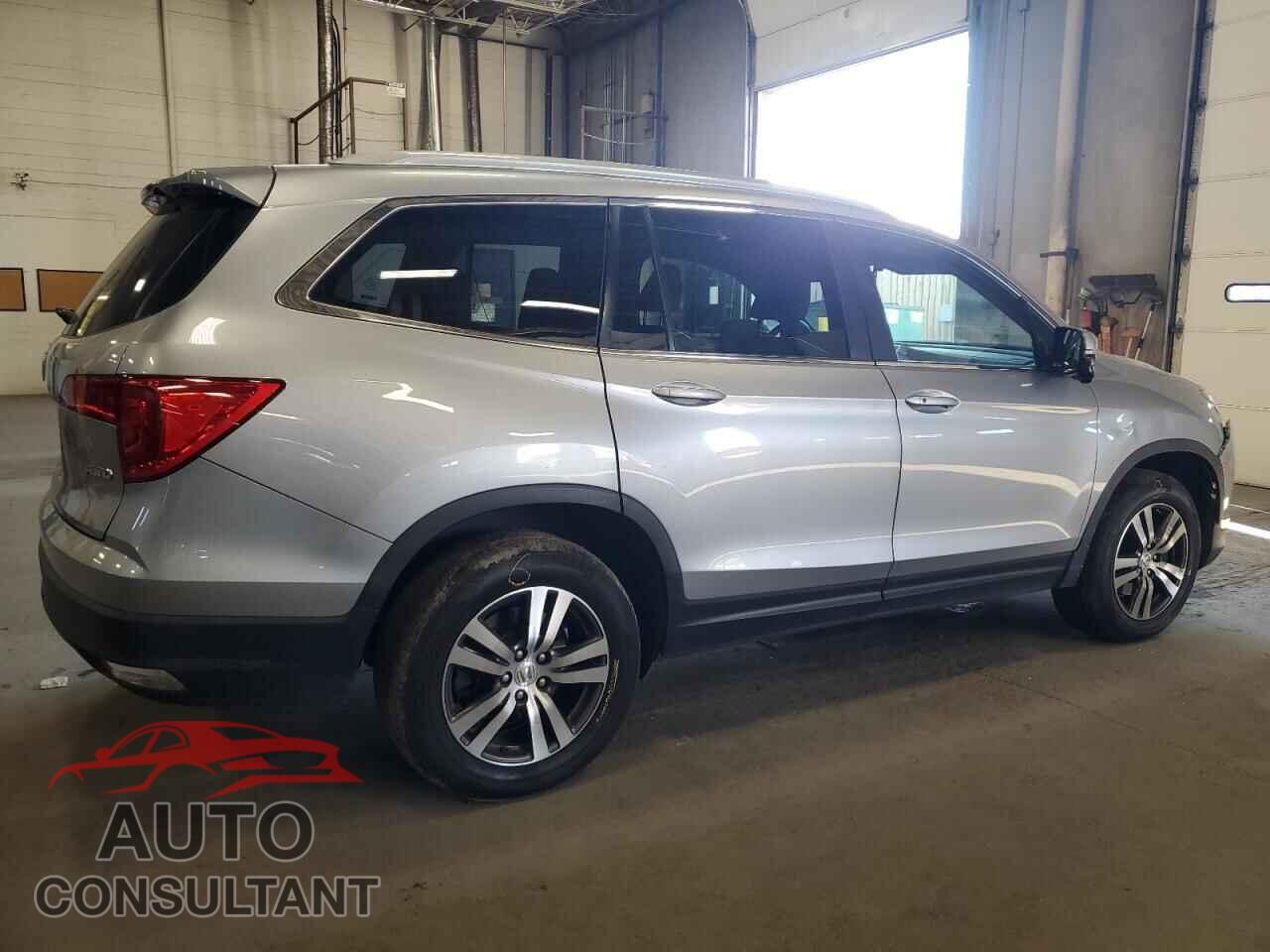 HONDA PILOT 2017 - 5FNYF6H54HB000102