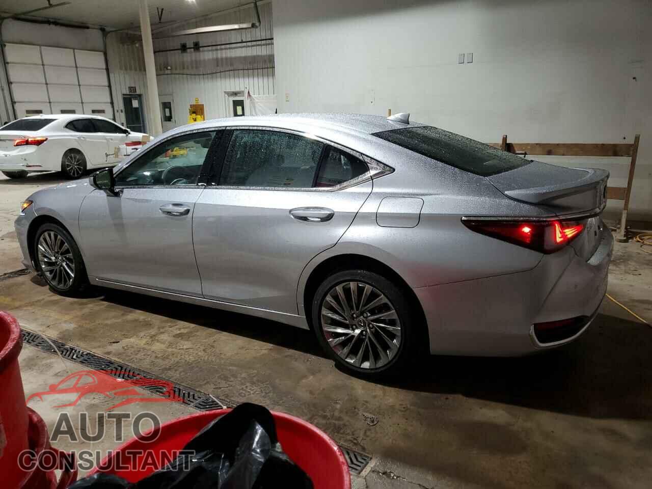 LEXUS ES300 2024 - 58AFA1C13RU042075