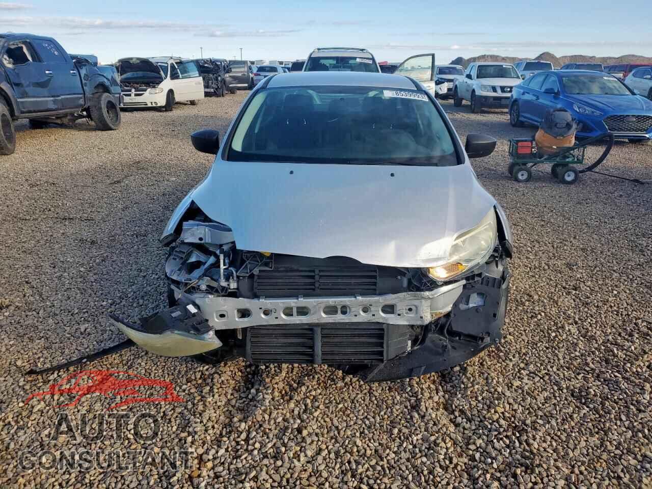 FORD FOCUS 2014 - 1FADP3E26EL210347
