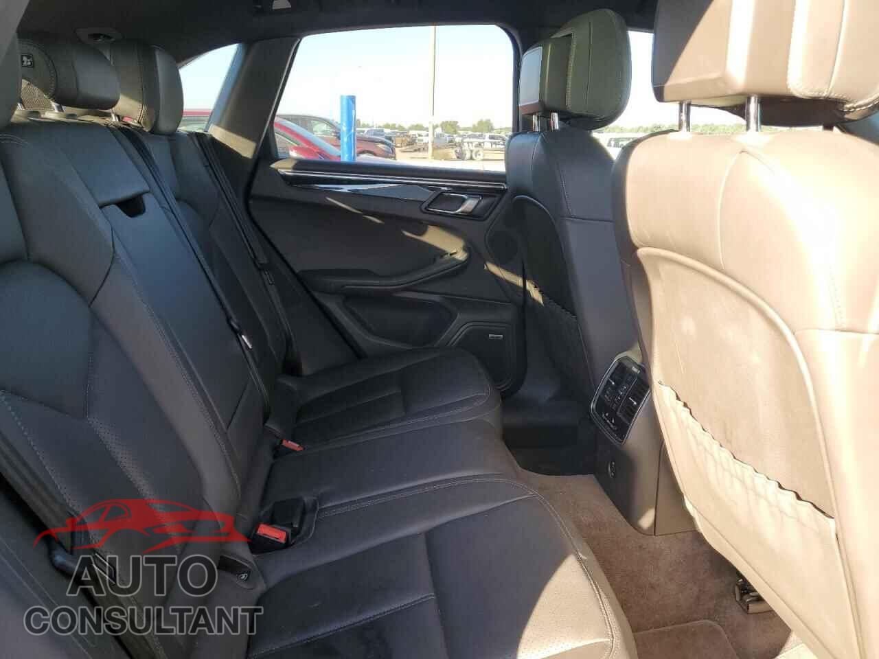 PORSCHE MACAN 2018 - WP1AA2A57JLB02448