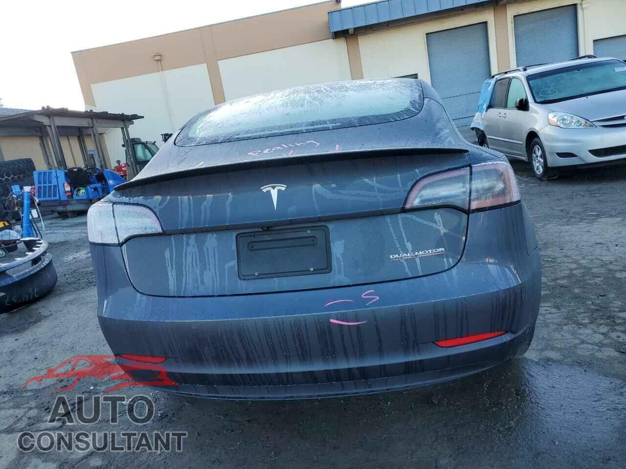 TESLA MODEL 3 2021 - 5YJ3E1EC4MF076688