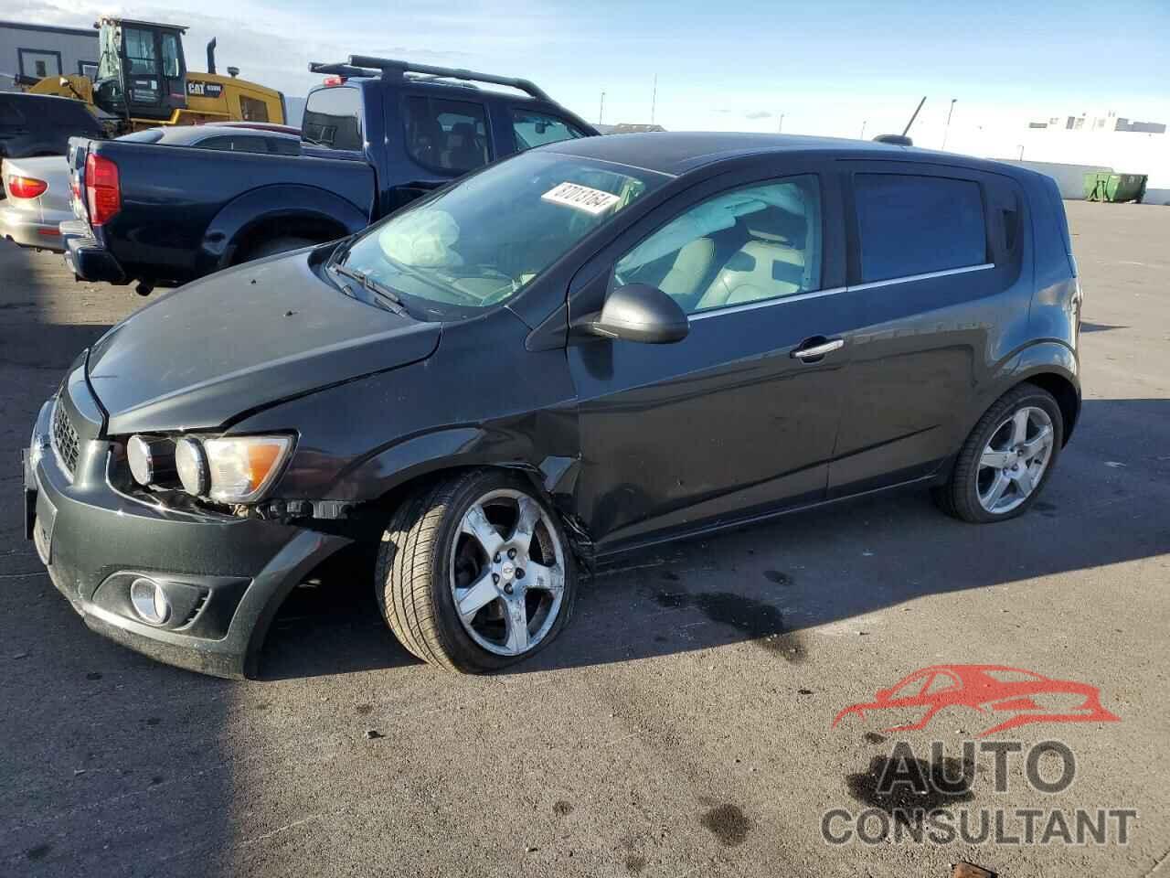 CHEVROLET SONIC 2015 - 1G1JE6SBXF4145077