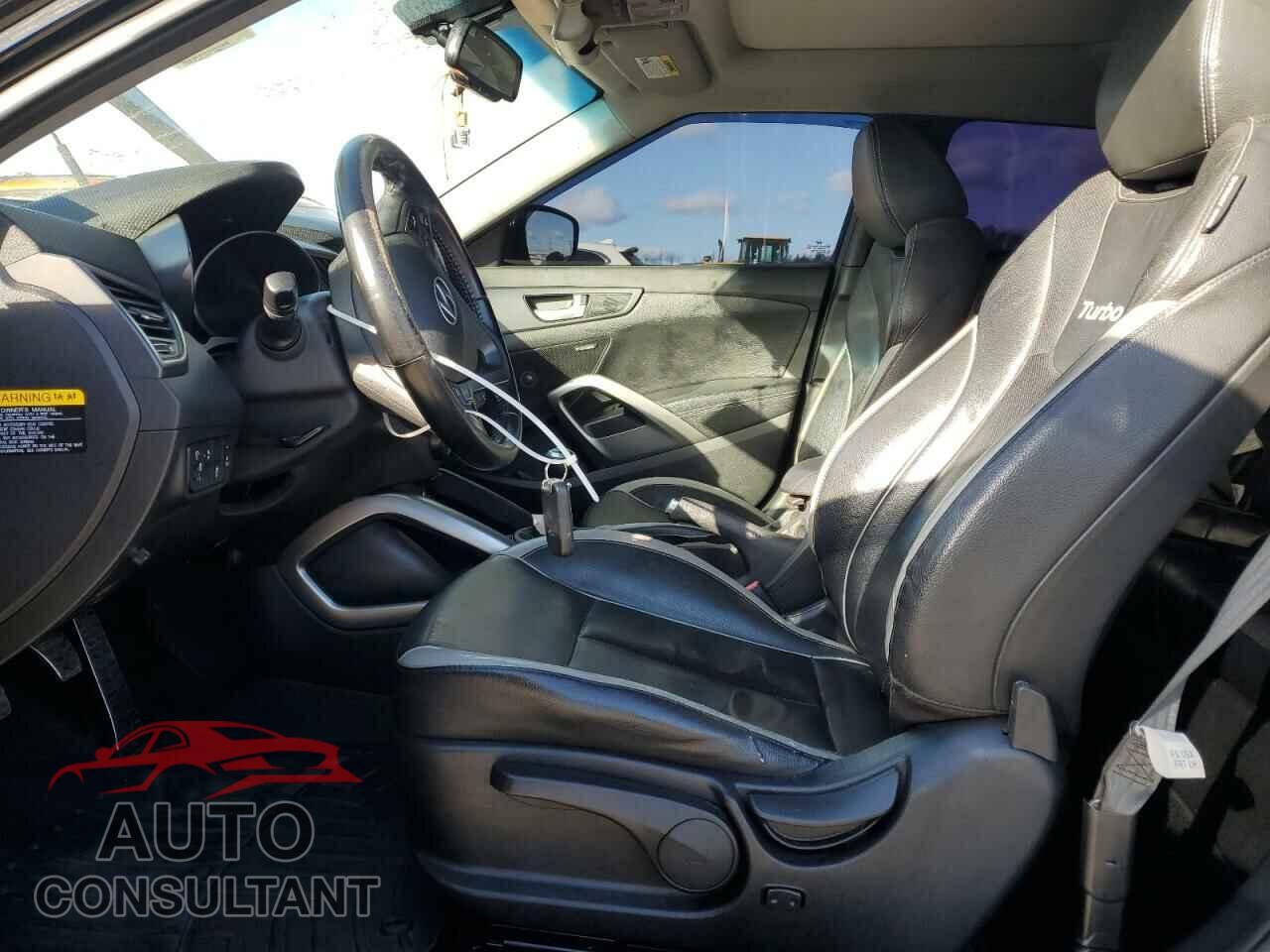 HYUNDAI VELOSTER 2015 - KMHTC6AE6FU228809