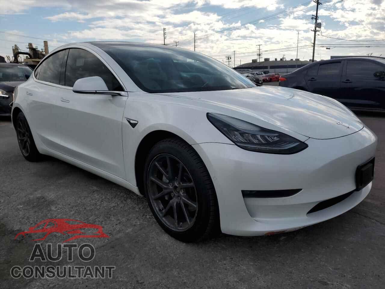 TESLA MODEL 3 2019 - 5YJ3E1EB6KF494738