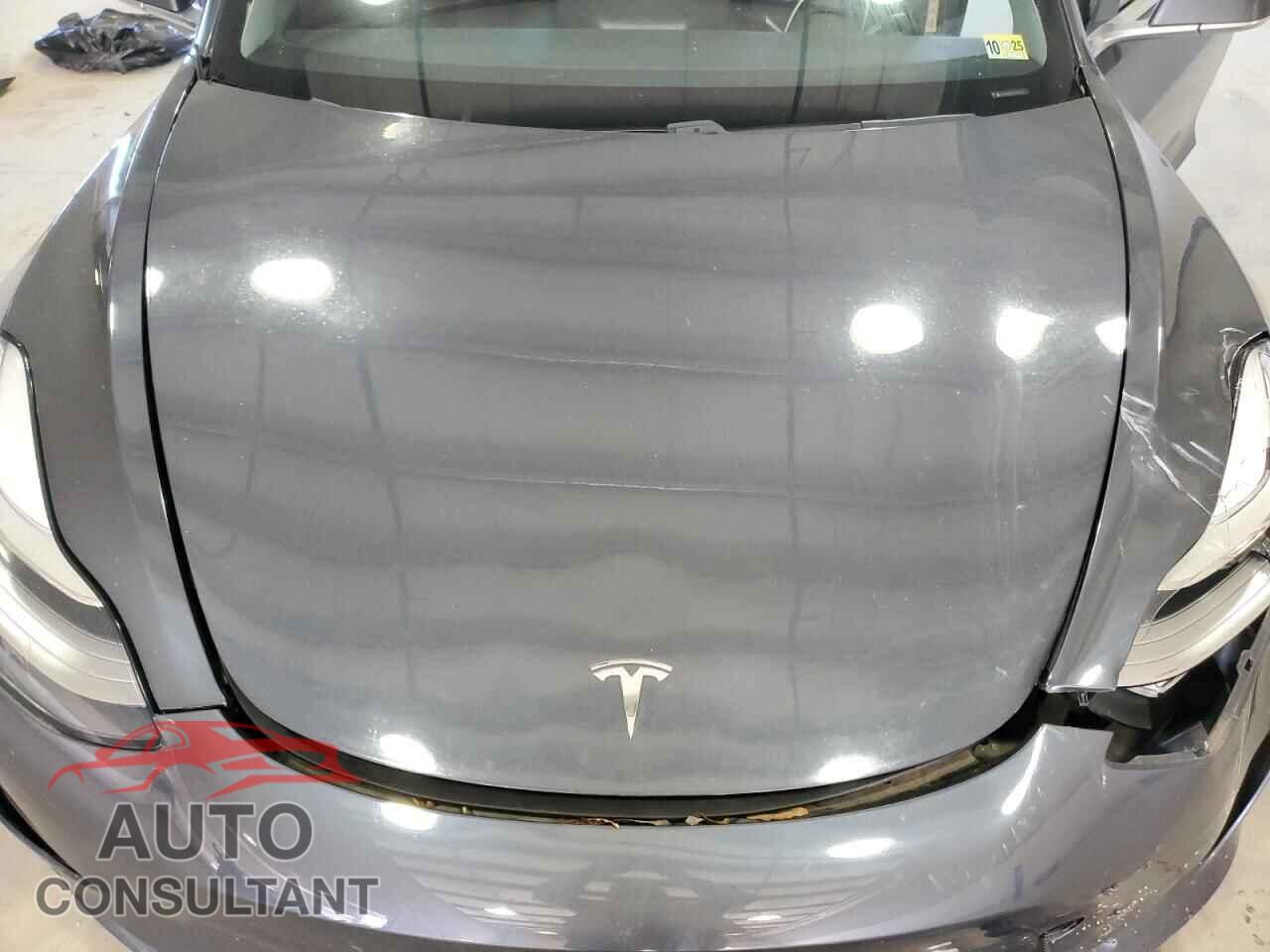 TESLA MODEL 3 2018 - 5YJ3E1EBXJF104237