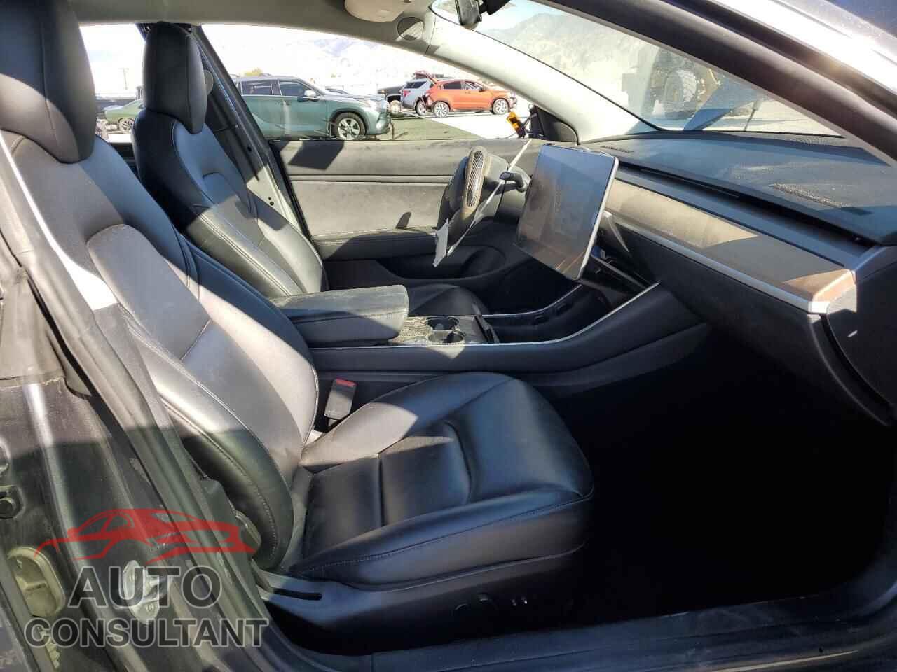 TESLA MODEL 3 2019 - 5YJ3E1EA1KF307235