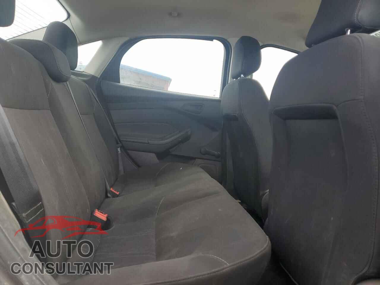 FORD FOCUS 2017 - 1FADP3E28HL246335