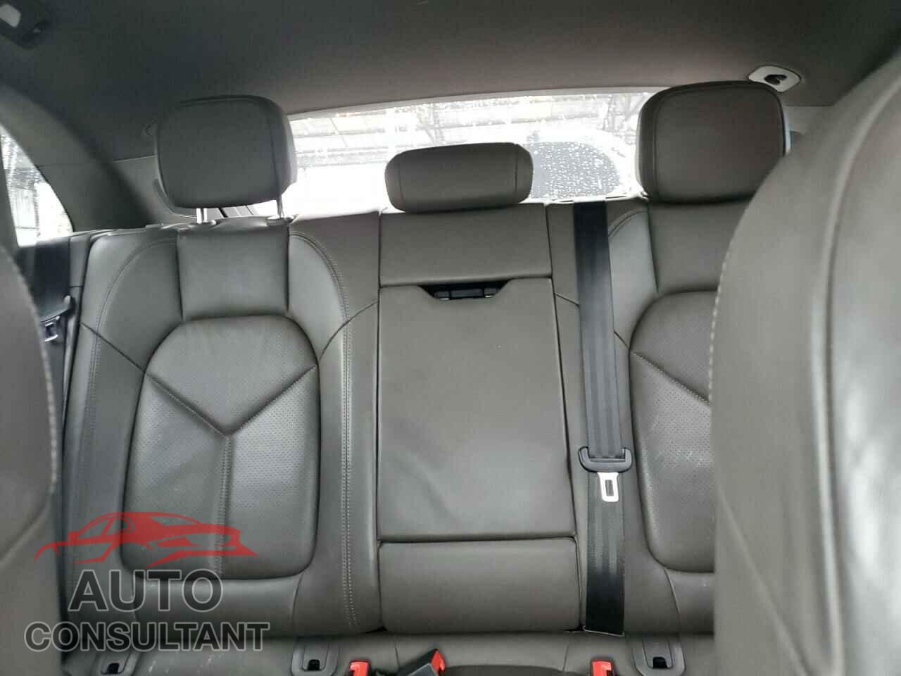 PORSCHE MACAN 2017 - WP1AA2A58HLB07751