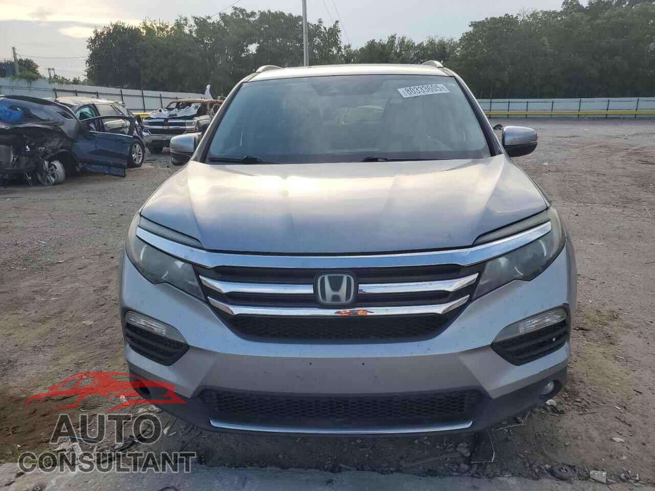 HONDA PILOT 2017 - 5FNYF6H94HB047892