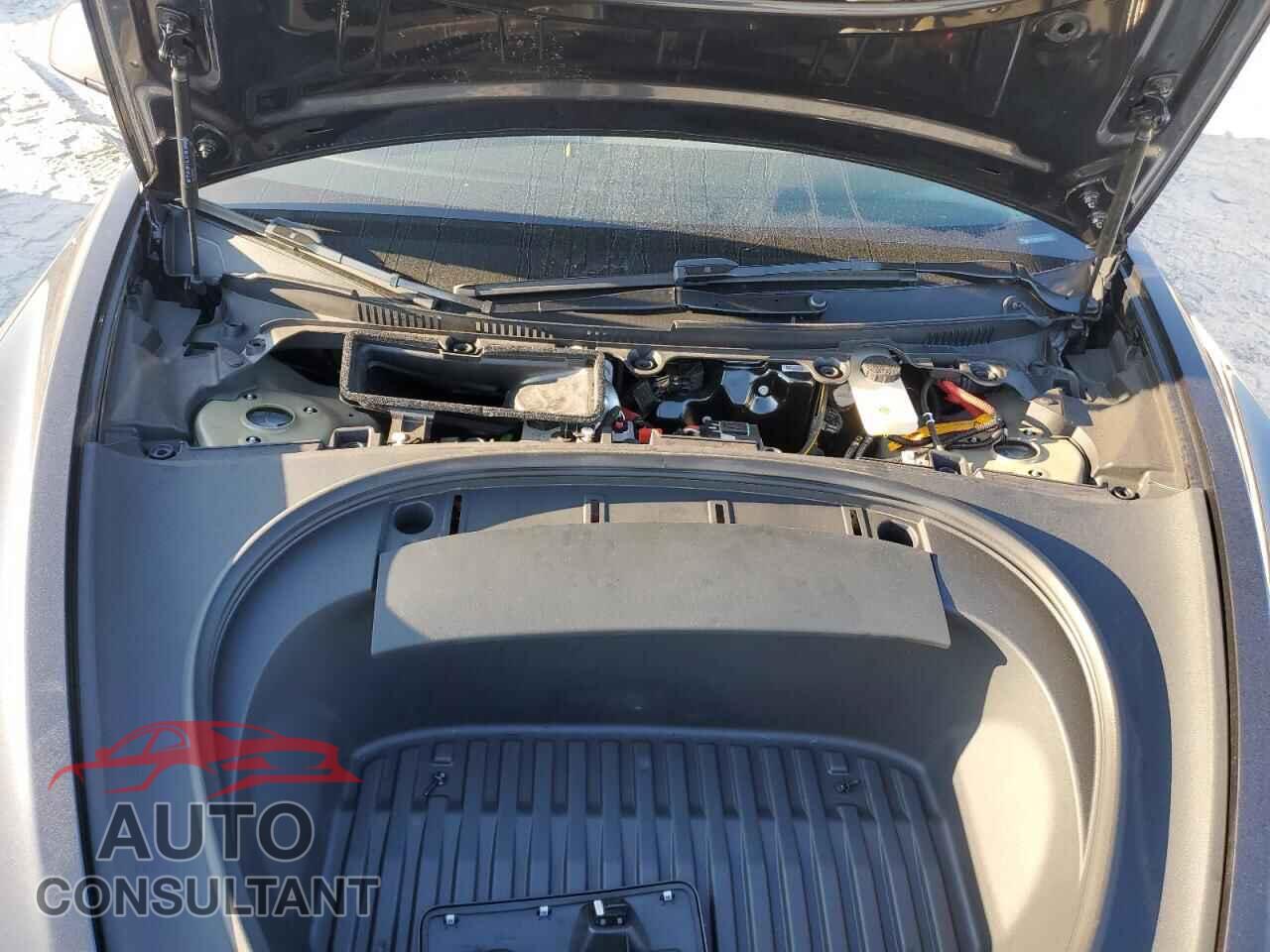 TESLA MODEL 3 2024 - 5YJ3E1EA4RF729381