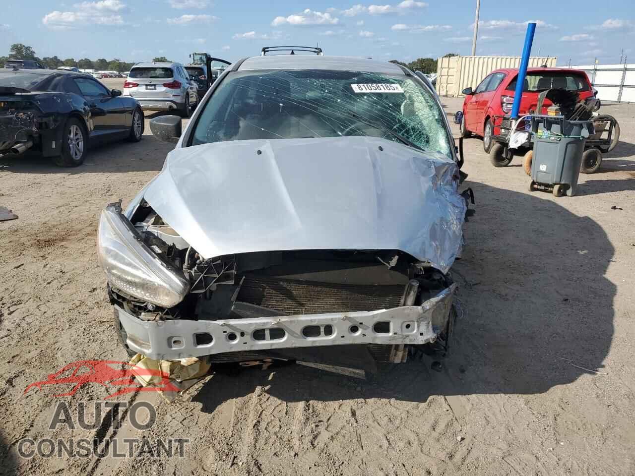 FORD FOCUS 2017 - 1FADP3E28HL336441