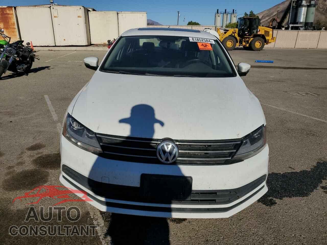 VOLKSWAGEN JETTA 2017 - 3VWDB7AJXHM267633