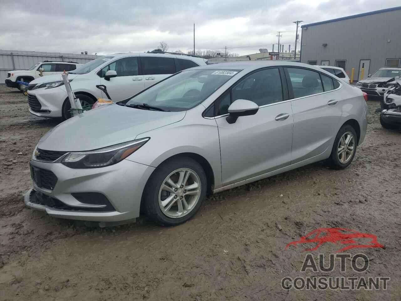 CHEVROLET CRUZE 2018 - 1G1BE5SM8J7107385