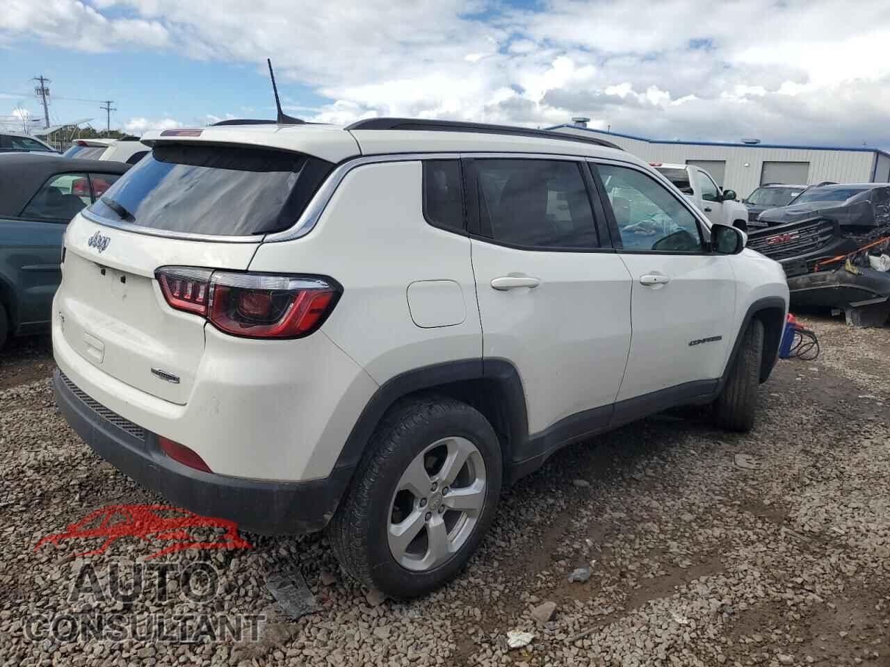 JEEP COMPASS 2019 - 3C4NJDBB7KT661104