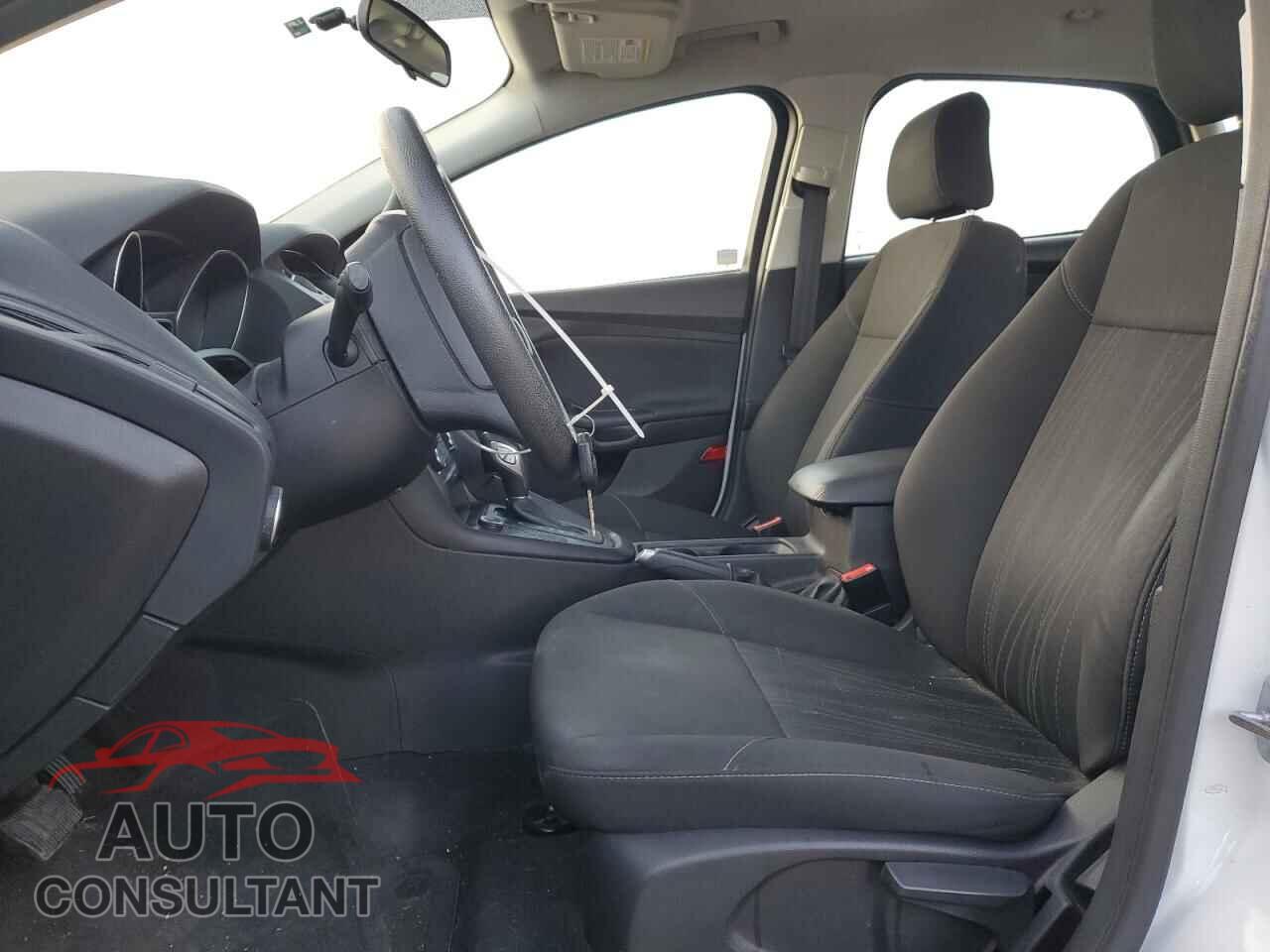 FORD FOCUS 2016 - 1FADP3K29GL363490