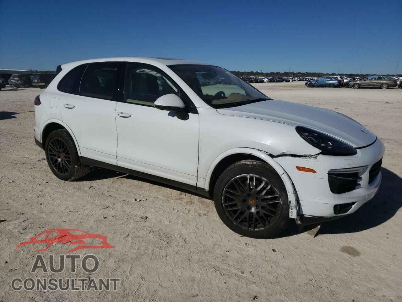 PORSCHE CAYENNE 2017 - WP1AA2A23HKA87095