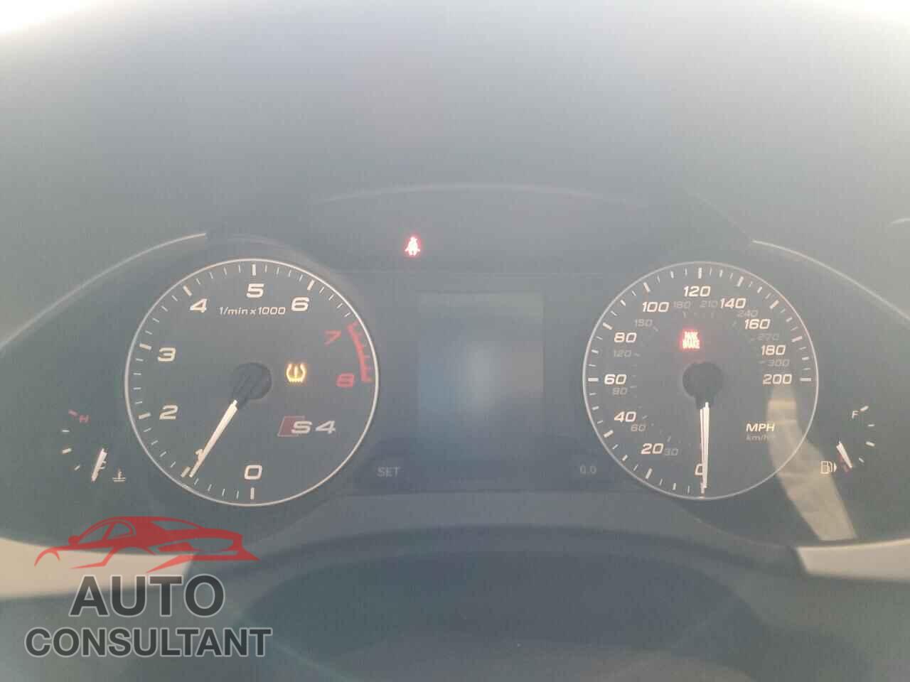 AUDI S4/RS4 2011 - WAUBGAFL4BA047649