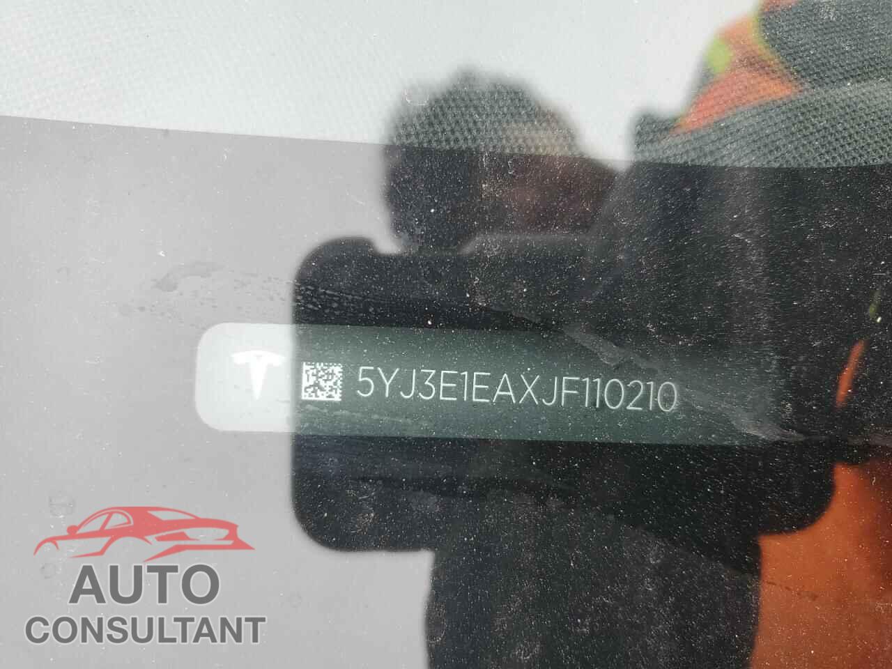 TESLA MODEL 3 2018 - 5YJ3E1EAXJF110210