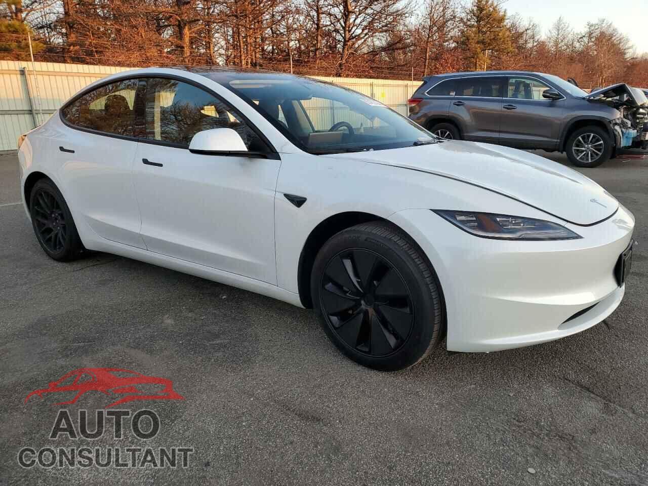 TESLA MODEL 3 2024 - 5YJ3E1EA7RF739872