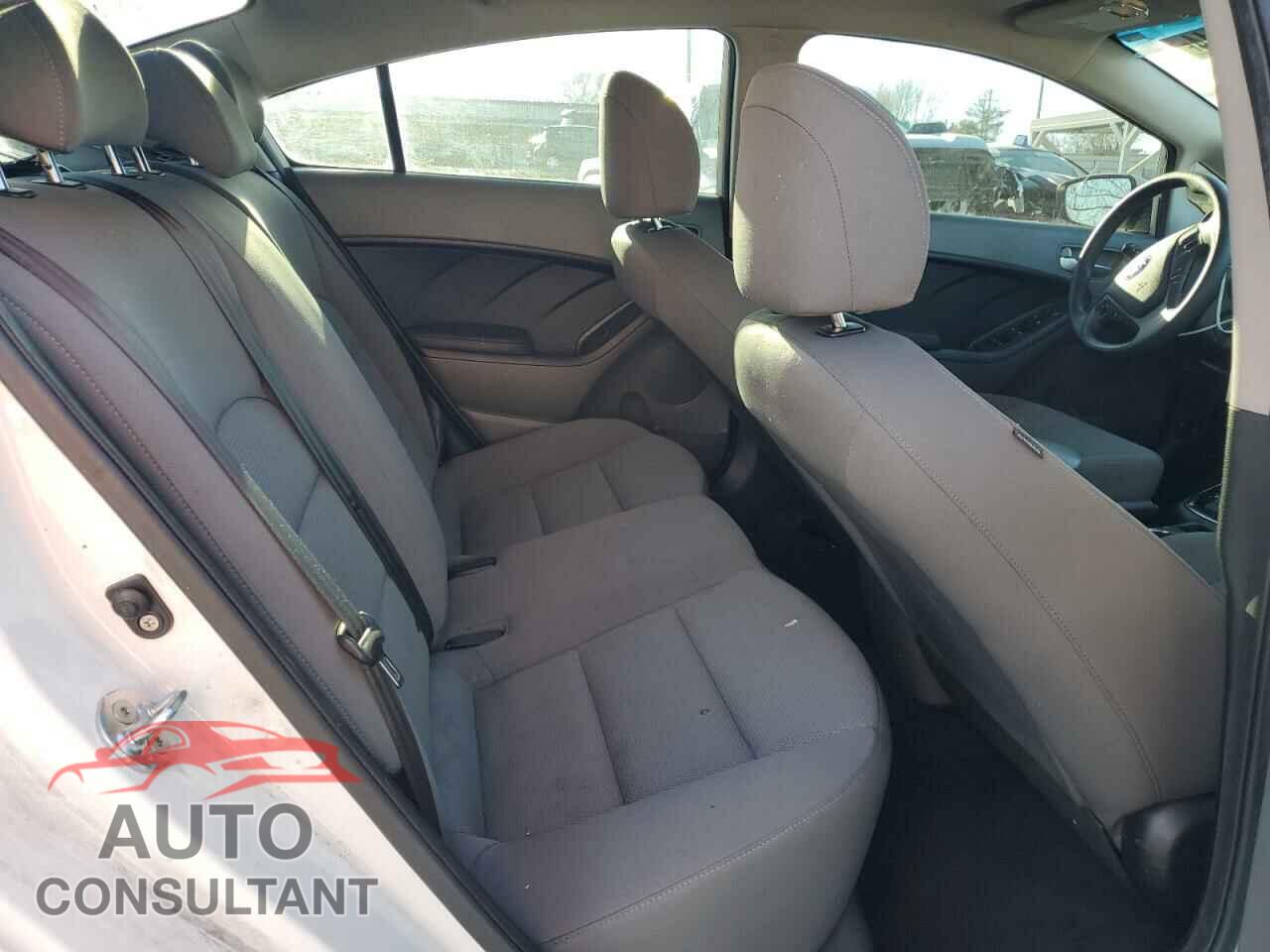 KIA FORTE 2017 - 3KPFK4A74HE063662