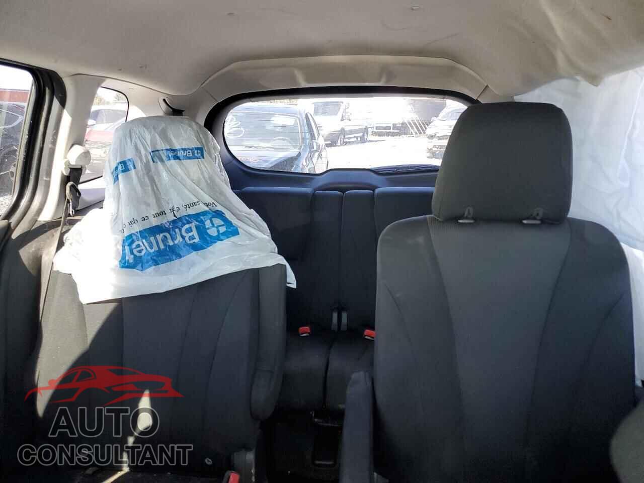 MAZDA 5 2015 - JM1CW2CL7F0183077