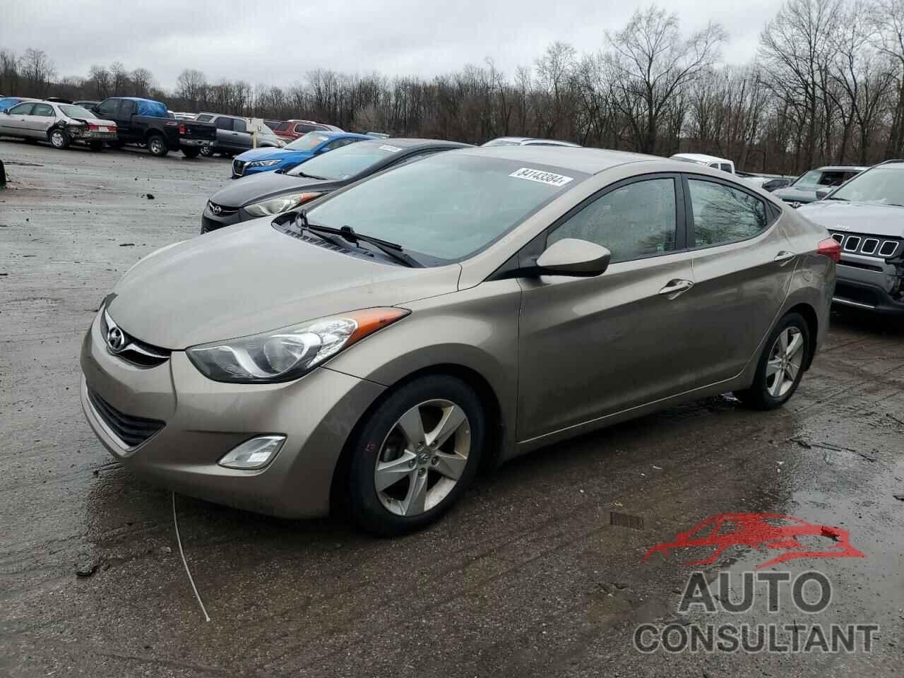 HYUNDAI ELANTRA 2013 - 5NPDH4AE7DH328391