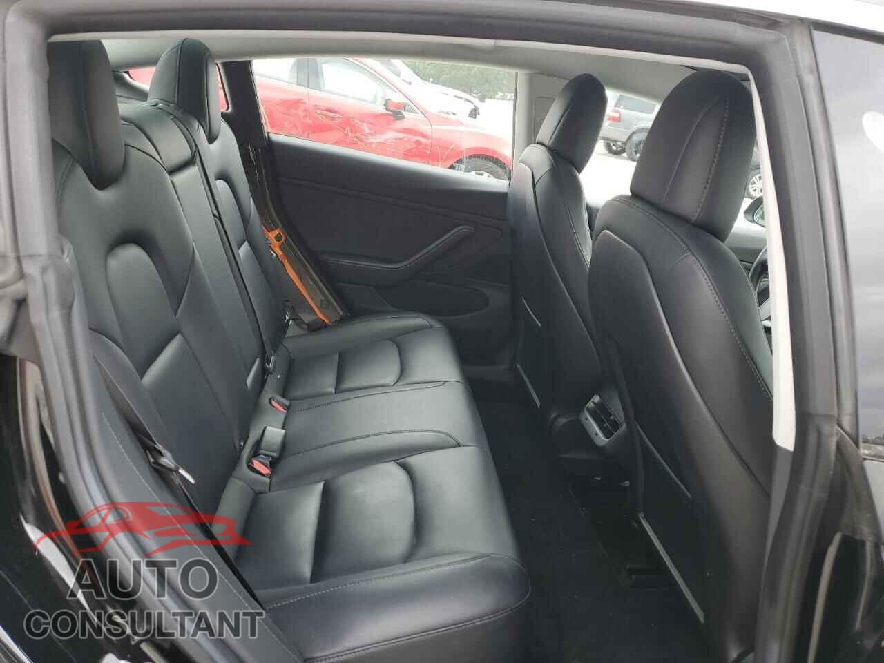TESLA MODEL 3 2018 - 5YJ3E1EB7JF089647