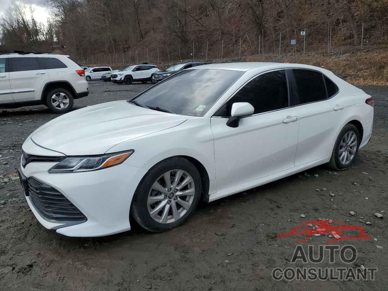 TOYOTA CAMRY 2018 - JTNB11HKXJ3070036