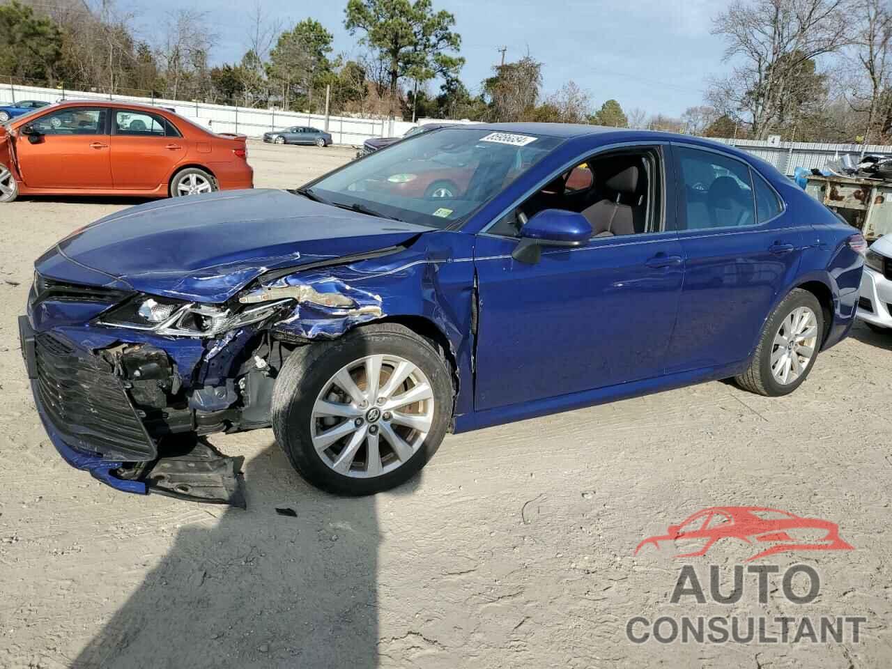 TOYOTA CAMRY 2018 - 4T1B11HK4JU657875