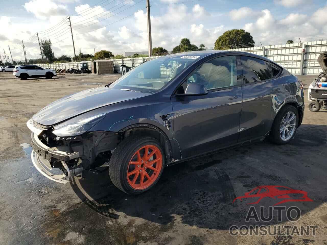 TESLA MODEL Y 2023 - 7SAYGDED7PF941350