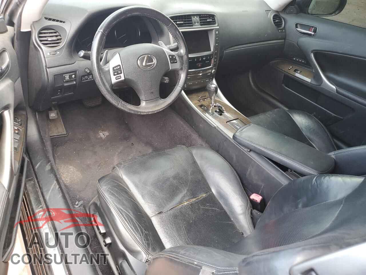 LEXUS IS 2011 - JTHFF2C27B2515472