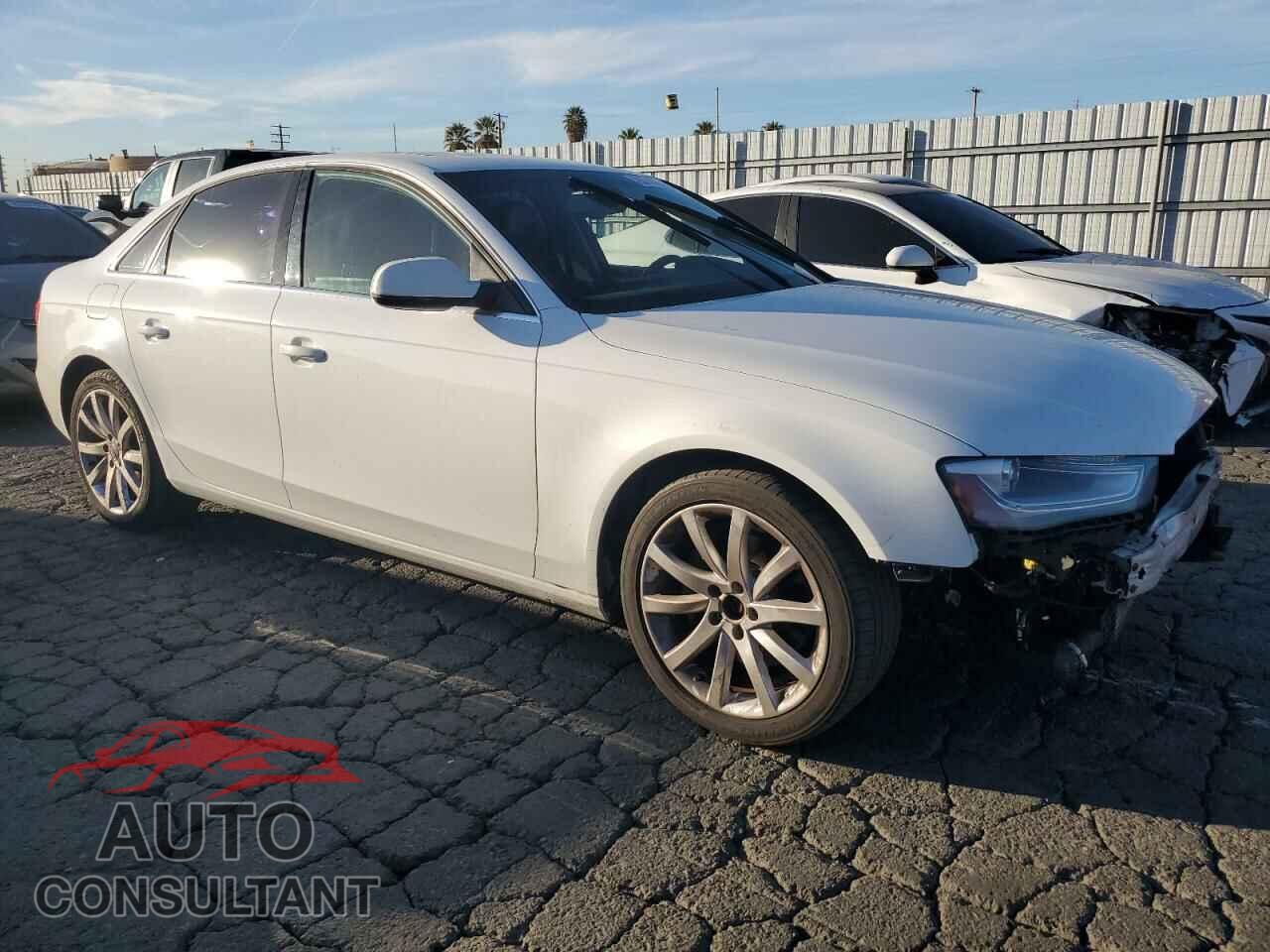 AUDI A4 2013 - WAUEFAFLXDN044184