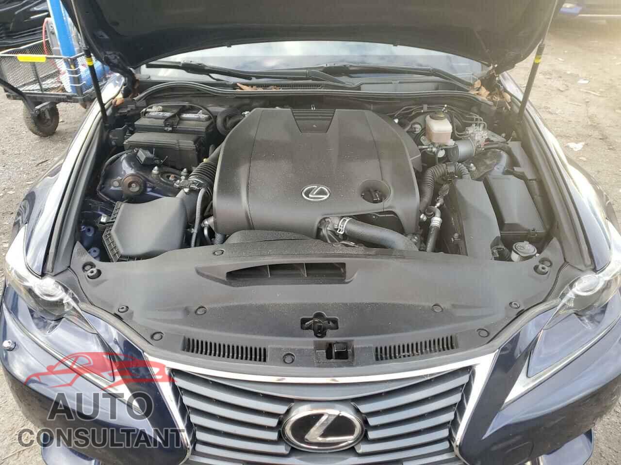LEXUS IS 2014 - JTHCF1D21E5011739