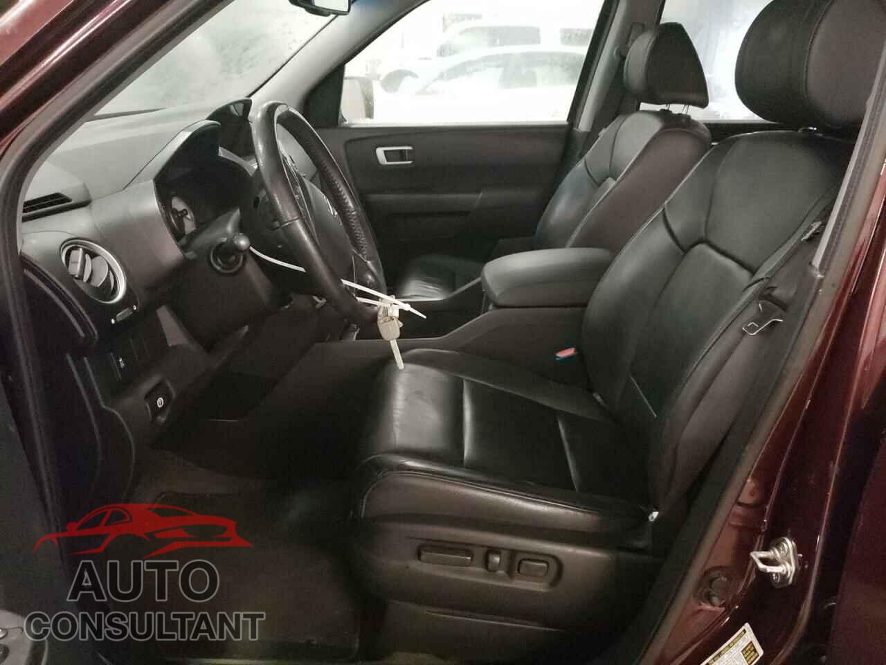 HONDA PILOT 2015 - 5FNYF4H50FB036645