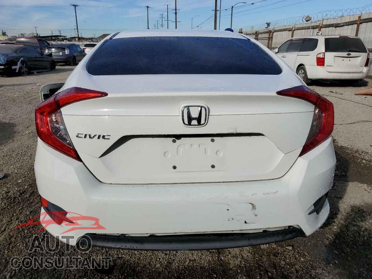 HONDA CIVIC 2018 - 2HGFC2F54JH564264